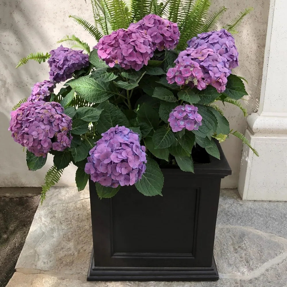 20-Inch Indoor/ Outdoor Planter, 2 Colors