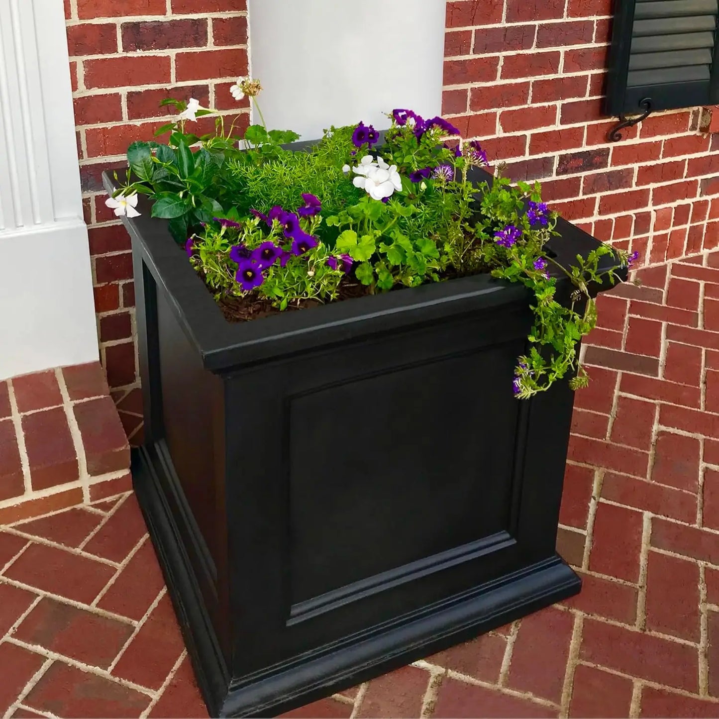 20-Inch Indoor/ Outdoor Planter, 2 Colors